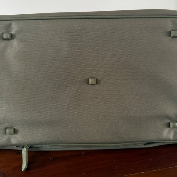 Beis East West Tote - Picture 14 of 14